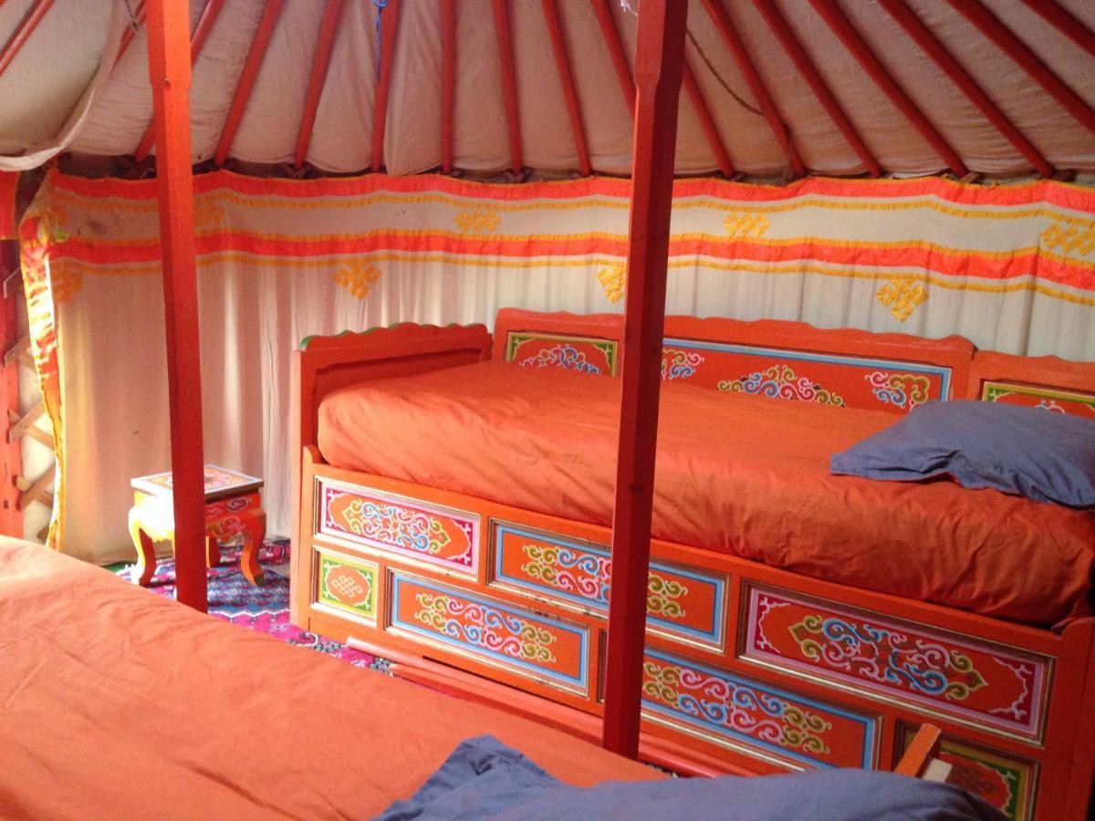 Yourte Mongole Huriel Bagian luar foto