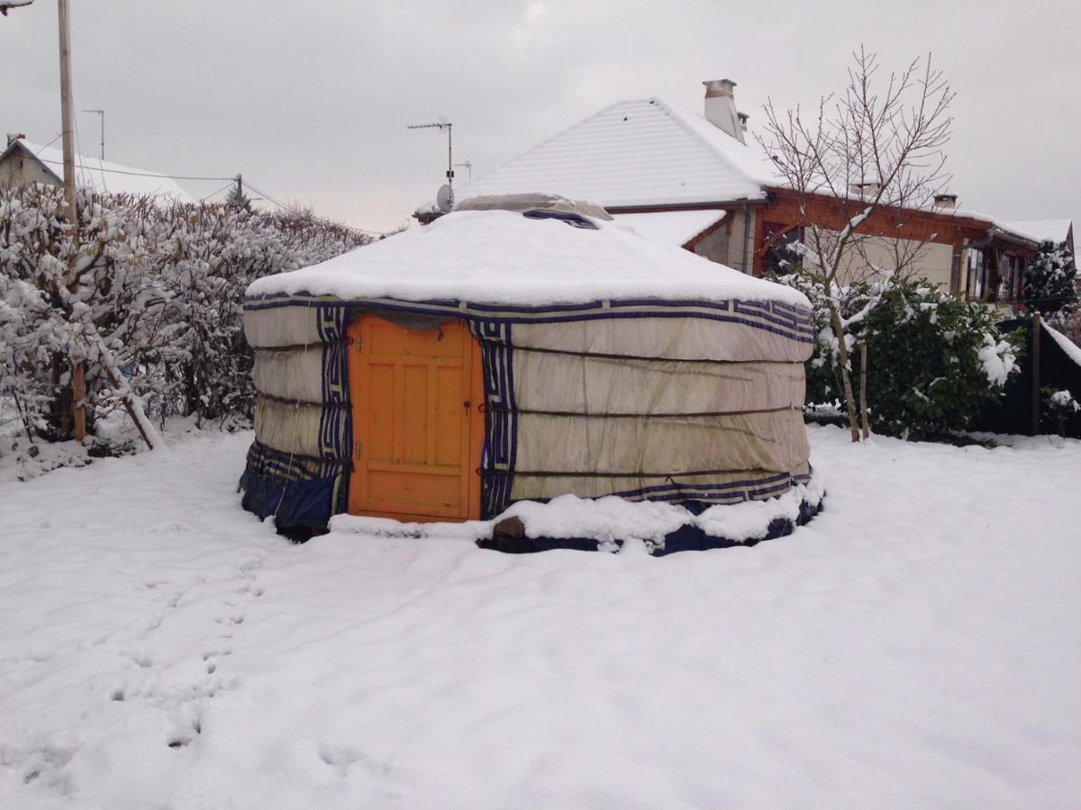 Yourte Mongole Huriel Bagian luar foto